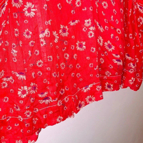 Free People 100% Cotton Red Ditsy Floral Print V-neck Popover Top Small Women’s - Picture 5 of 10